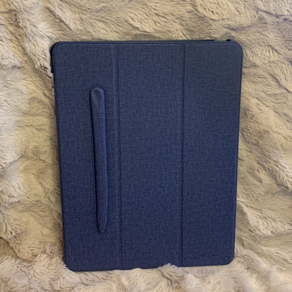 Brand new MOKO IPad case for a IPad Pro 12.9 2020 or newer - Picture 2 of 11